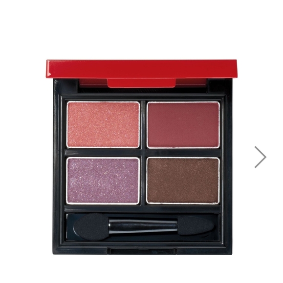 Avon fmg Glimmer Matte Eyeshadow Quad Bombshell BNIB - Picture 3 of 3